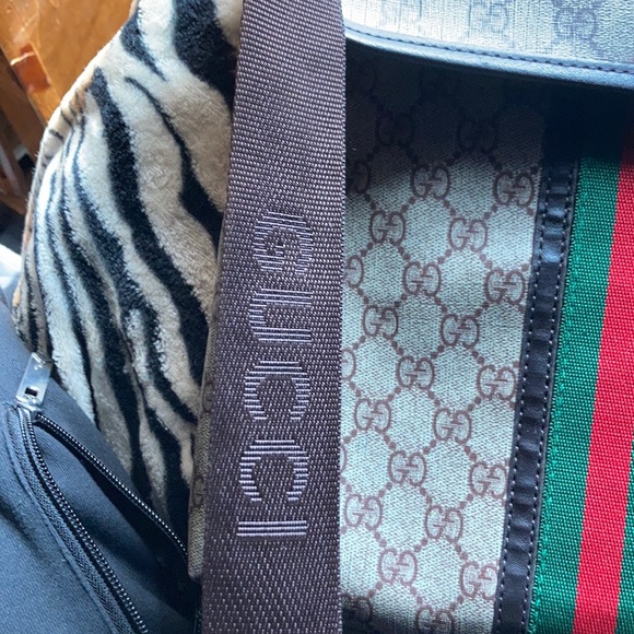 I don’t want it I got a new Louie Vuitton bag - Picture 5 of 6